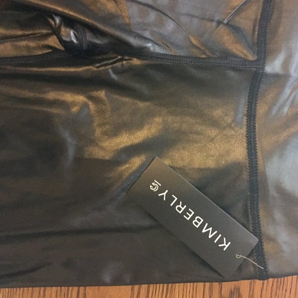 Faux Leather Leggings - Picture 2 of 4